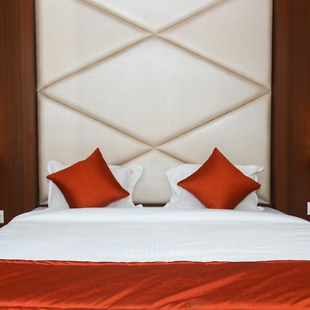 Hotel Spring Inn ムンバイ エクステリア 写真